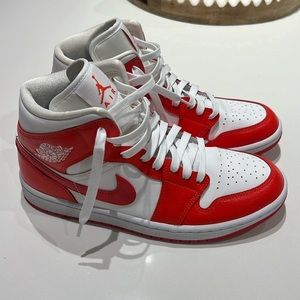 BARLEY WORN Women’s Nike Mid Top Jordans